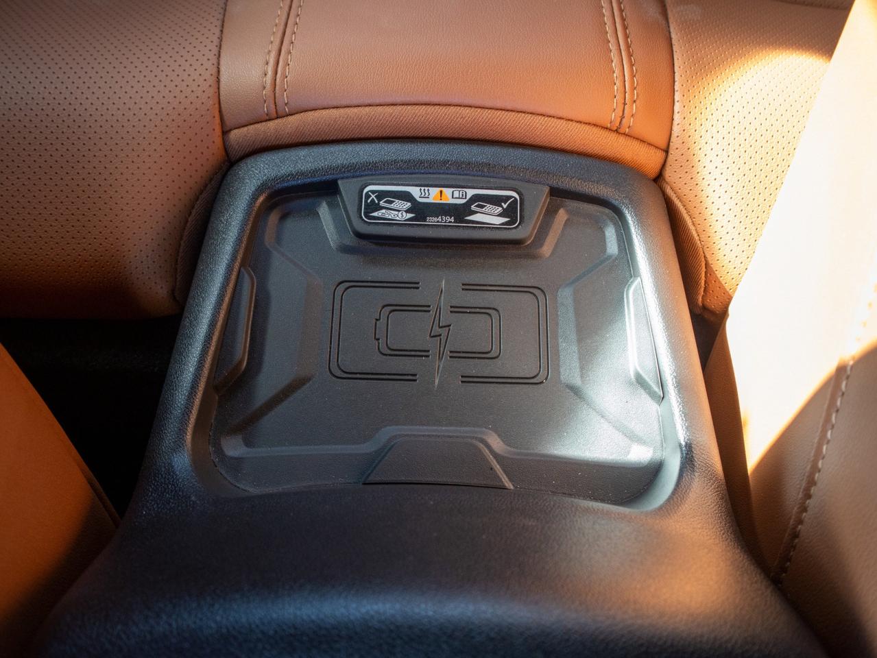 2016 Chevrolet Camaro 2SS- 6.2L V8, Ambient Interior LIghting Photo