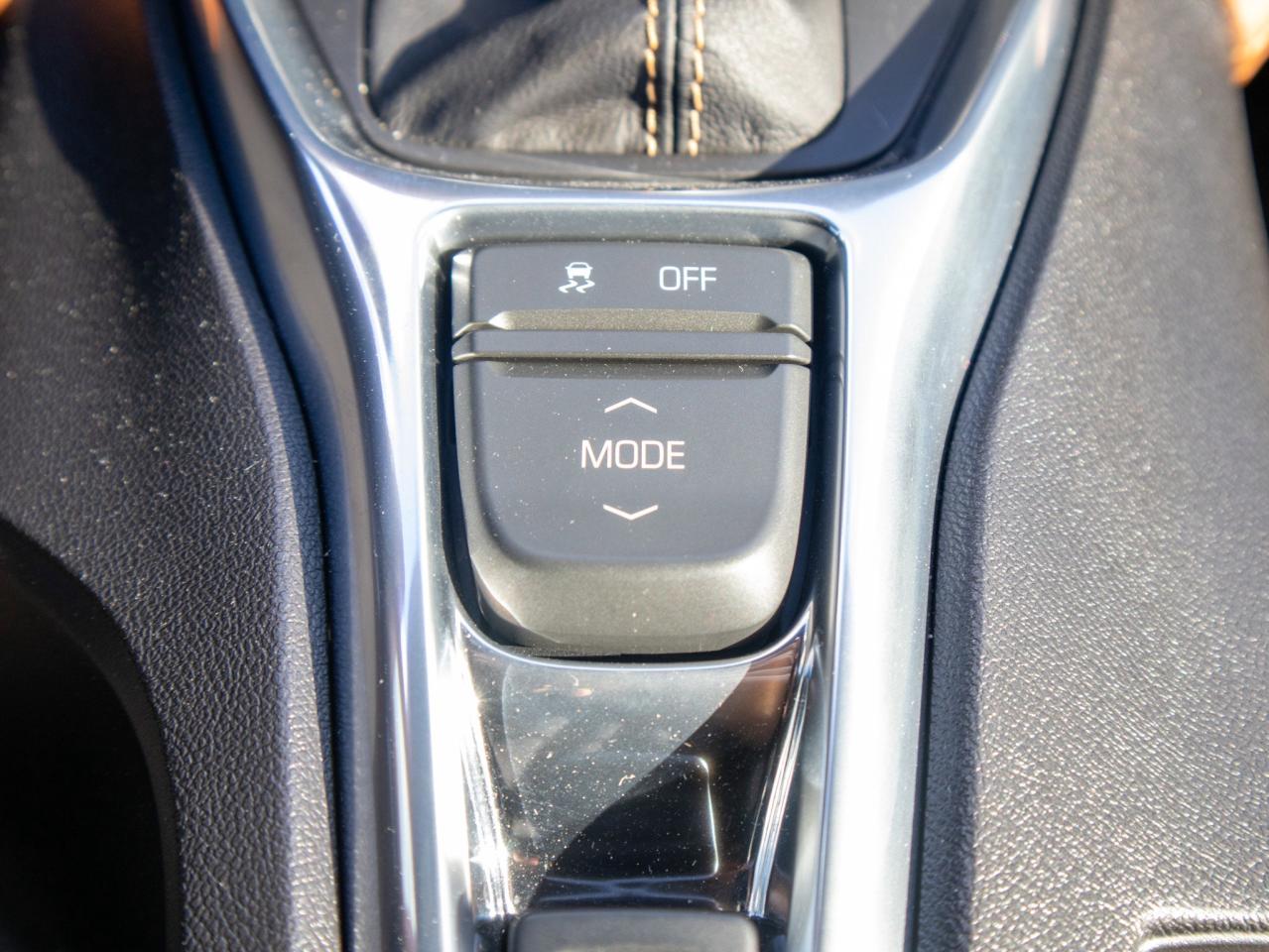 2016 Chevrolet Camaro 2SS- 6.2L V8, Ambient Interior LIghting Photo