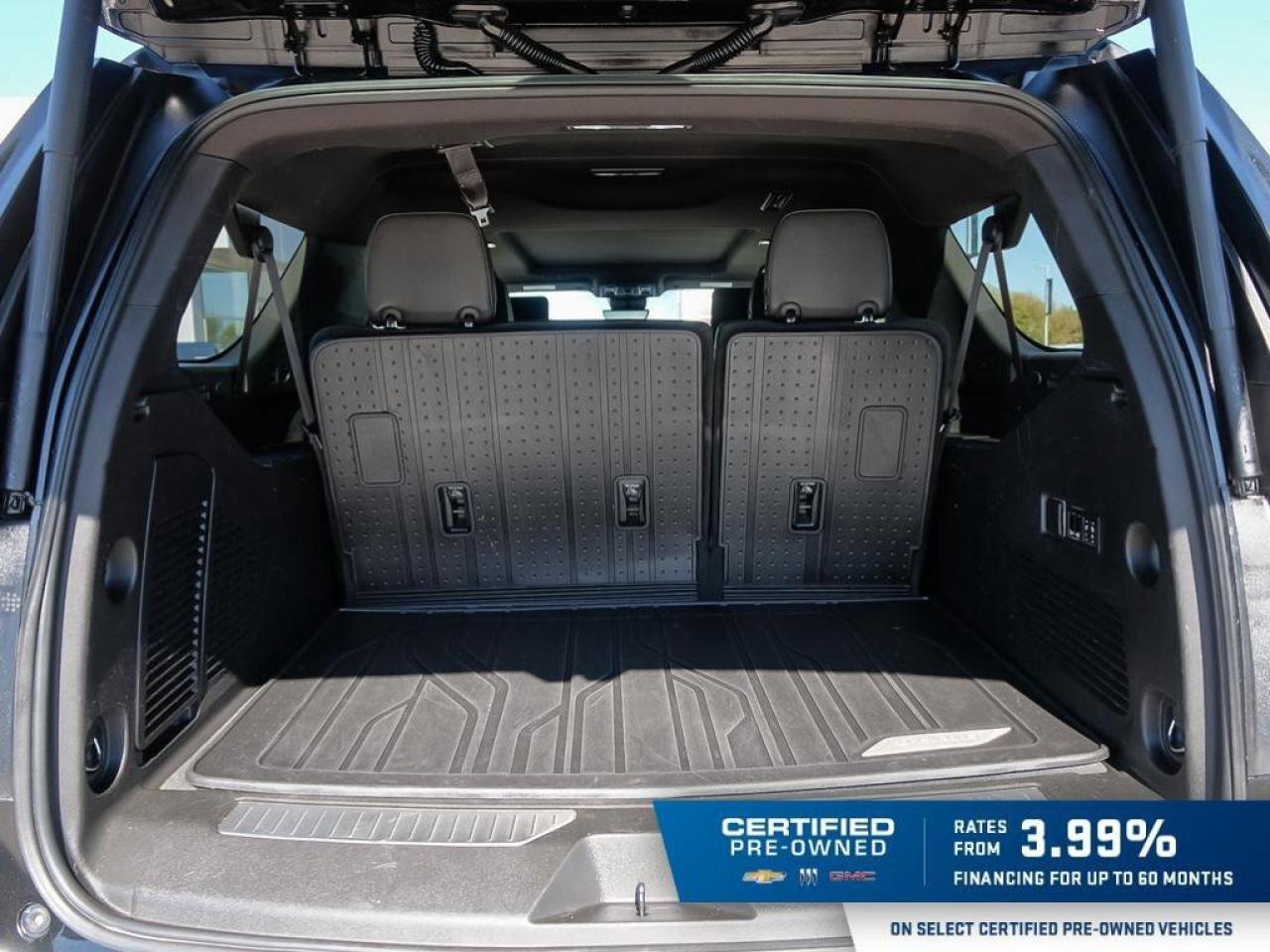 2023 Chevrolet Suburban High CountryHIGH COUNTRY, 6.2L, 4X4, NAV, ROOF, LO Photo