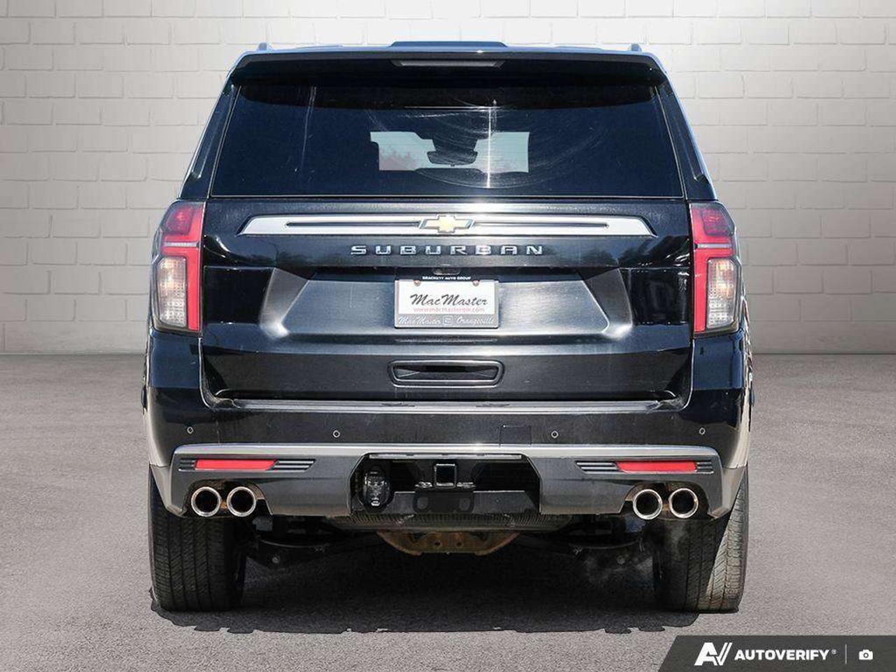 2023 Chevrolet Suburban HIGH COUNTRY, 6.2L, 4X4, NAV, ROOF, LOADED, 1-OWNER! Photo