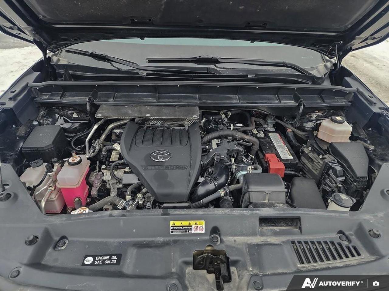 2023 Toyota Highlander LECertified Pre-Owned   One Owner   Winter Tires Photo