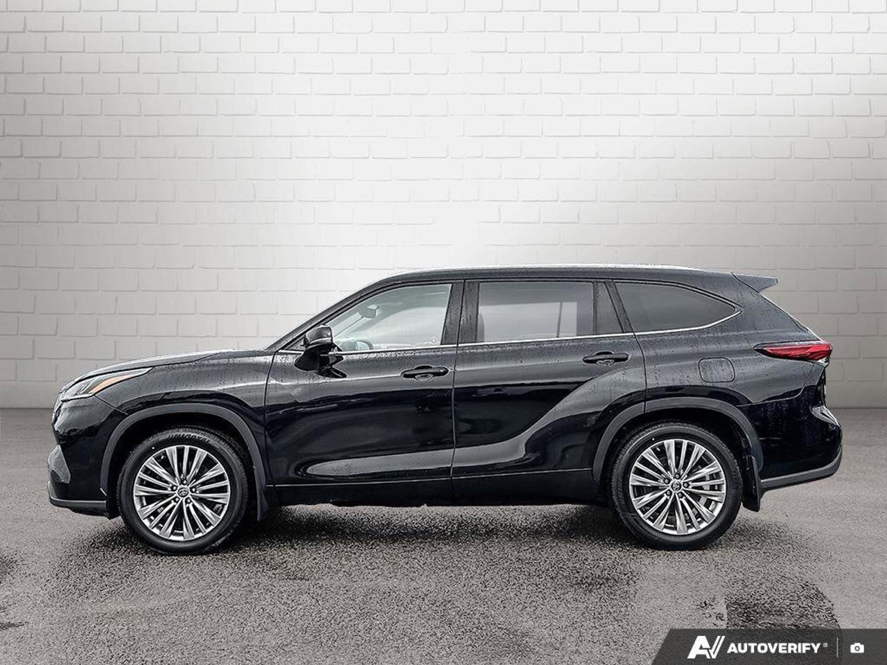 2023 Toyota Highlander LECertified Pre-Owned   One Owner   Winter Tires Photo