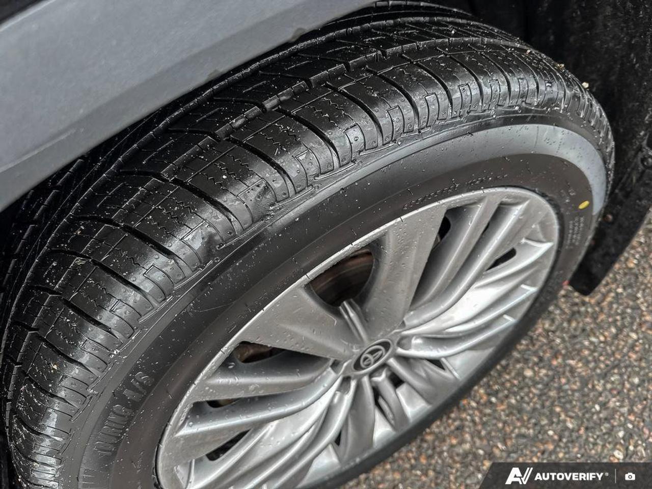 2023 Toyota Highlander LECertified Pre-Owned   One Owner   Winter Tires Photo