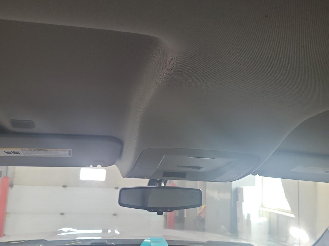 2019 Chevrolet Silverado 1500 4WD Double Cab Custom Photo2