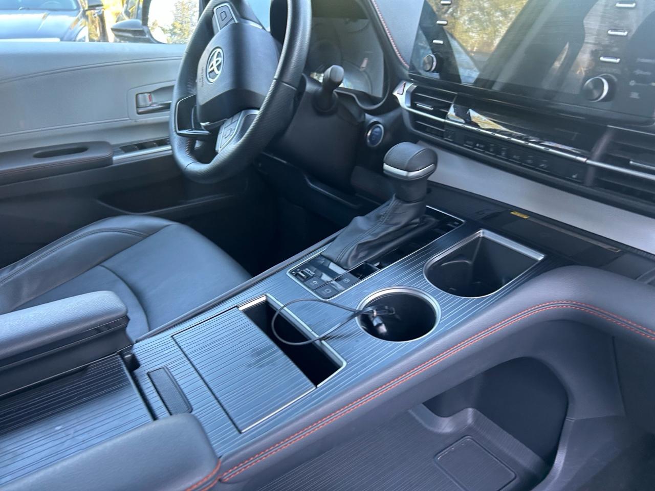 2022 Toyota Sienna LE 8-Passenger AWD Photo