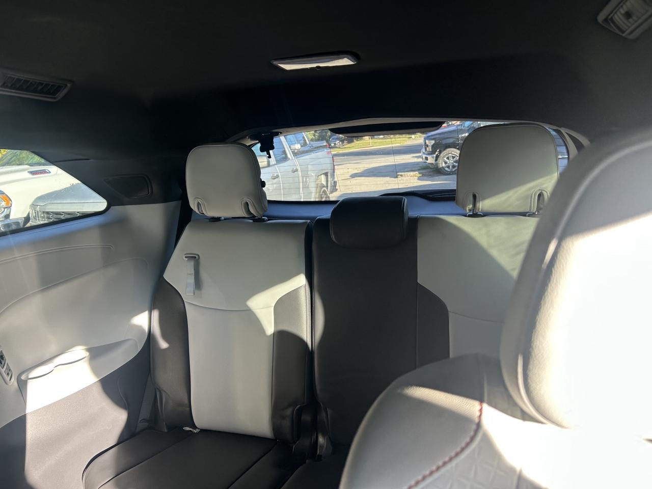 2022 Toyota Sienna LE 8-Passenger AWD Photo