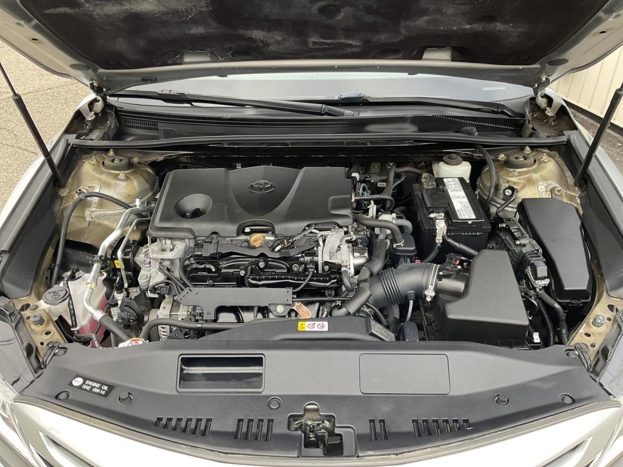 2019 Toyota Camry SE UPGRADE - BACK-UP CAM! BSM! SUNROOF! Photo
