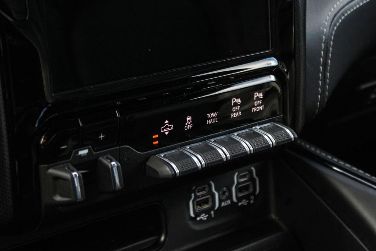 2023 RAM 1500 Limited 4x4 Crew Cab 5'7  Box Gps SiriusXM BkpCam Photo