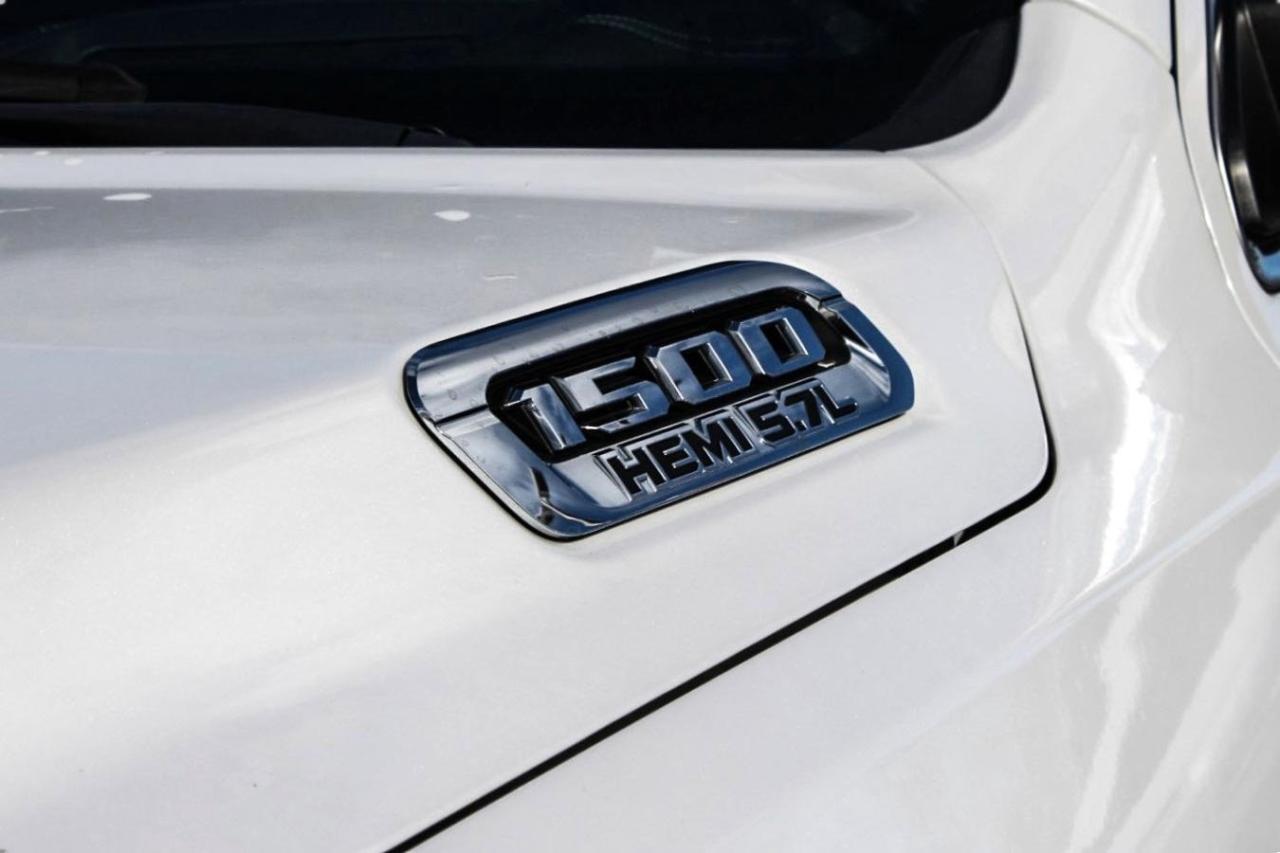 2023 RAM 1500 Limited 4x4 Crew Cab 5'7  Box Gps SiriusXM BkpCam Photo