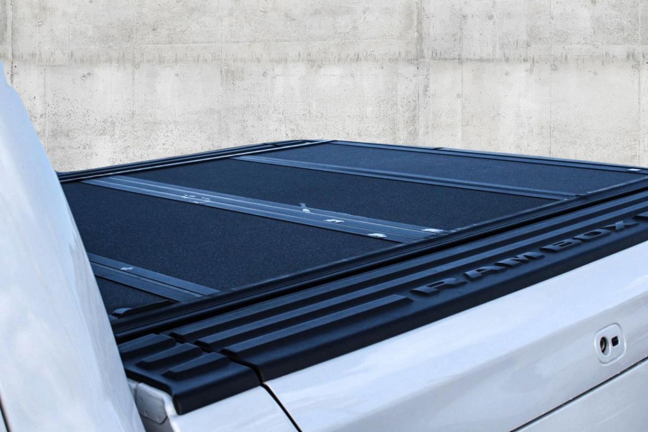 2023 RAM 1500 Limited 4x4 Crew Cab 5'7  Box Gps SiriusXM BkpCam Photo