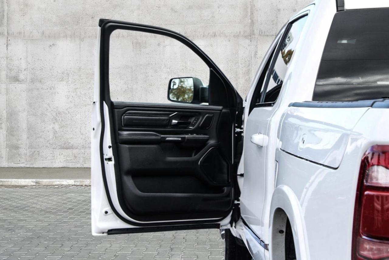 2023 RAM 1500 Limited 4x4 Crew Cab 5'7  Box Gps SiriusXM BkpCam Photo