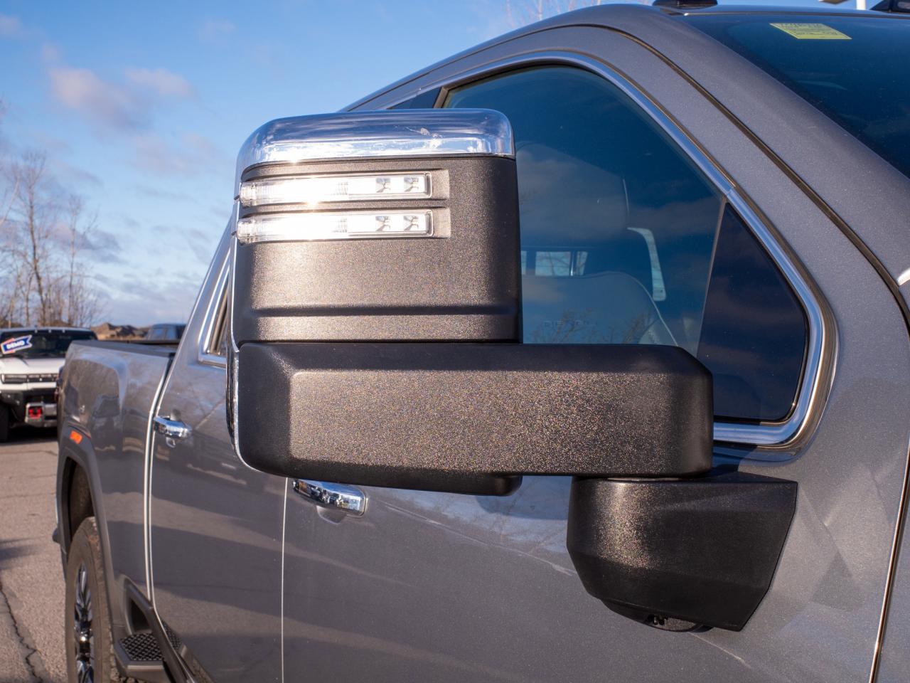 2025 GMC SIERRA 2500HD Denali - Power-Deployable Running Boards Photo