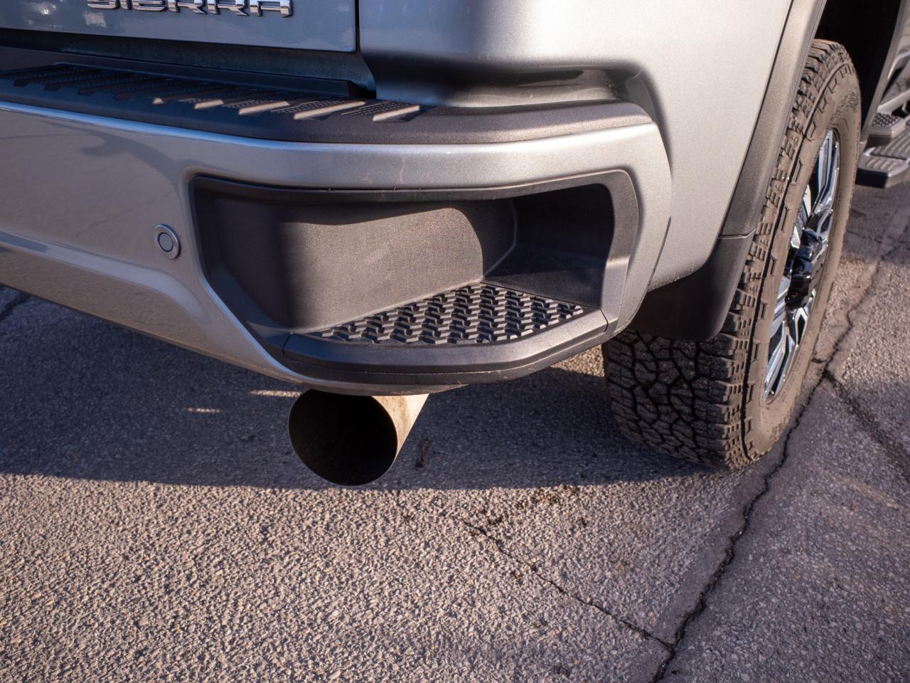 2025 GMC SIERRA 2500HD Denali - Power-Deployable Running Boards   Leather Photo