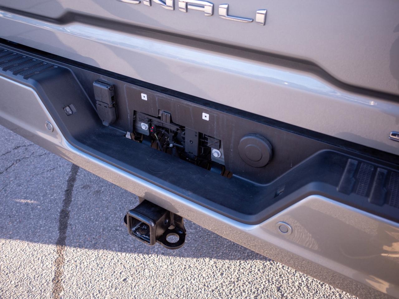 2025 GMC SIERRA 2500HD Denali - Power-Deployable Running Boards Photo