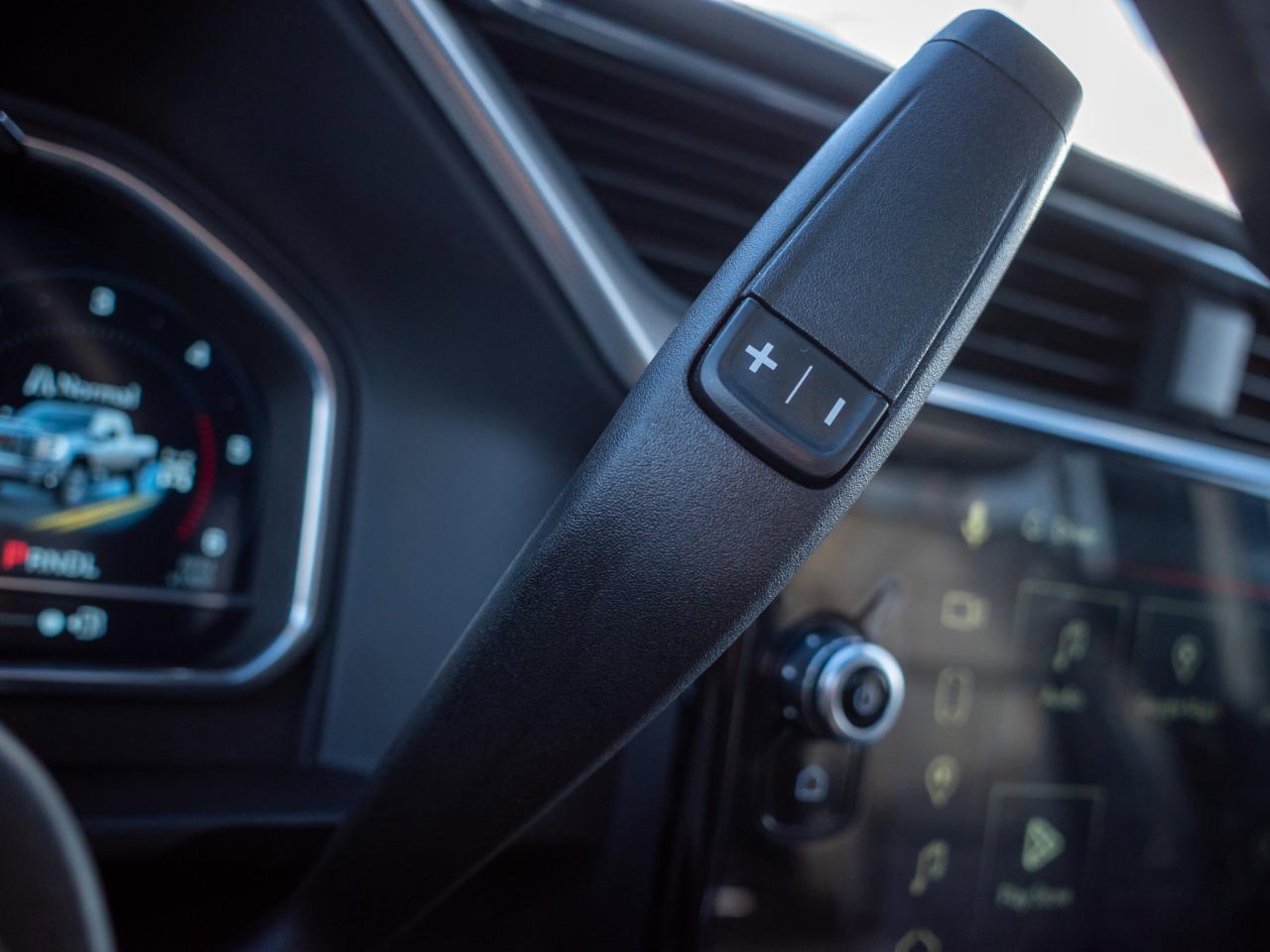 2025 GMC SIERRA 2500HD Denali - Power-Deployable Running Boards   Leather Photo