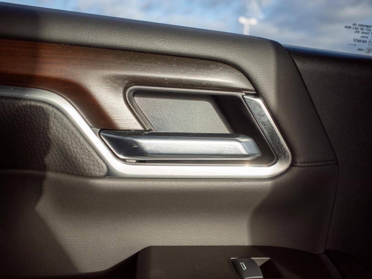 2025 GMC SIERRA 2500HD Denali - Power-Deployable Running Boards   Leather Photo