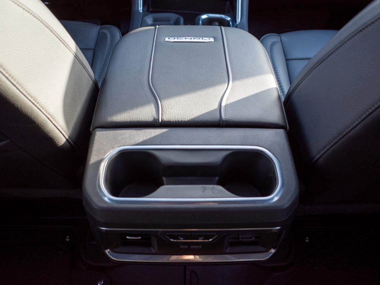 2025 GMC SIERRA 2500HD Denali - Power-Deployable Running Boards Photo