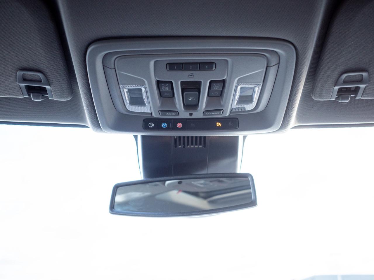 2025 GMC SIERRA 2500HD Denali - Power-Deployable Running Boards   Leather Photo