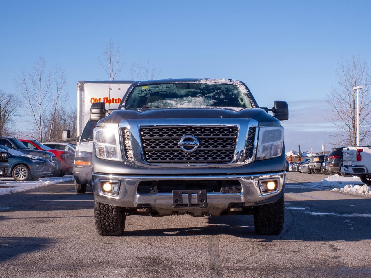 2017 Nissan Titan XD - Heated and Ventilated Seats Photo2