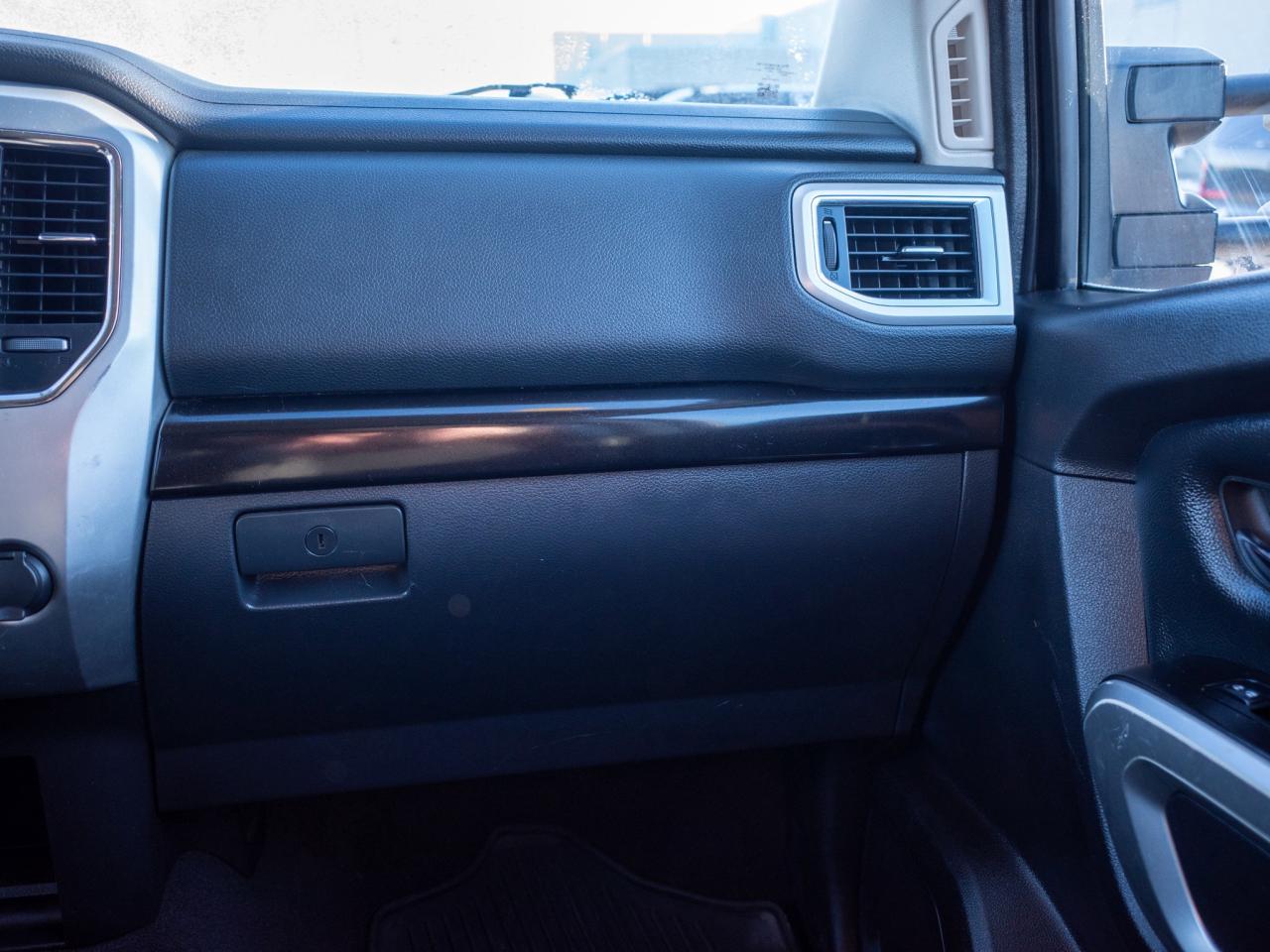 2017 Nissan Titan XD - Heated and Ventilated Seats Photo