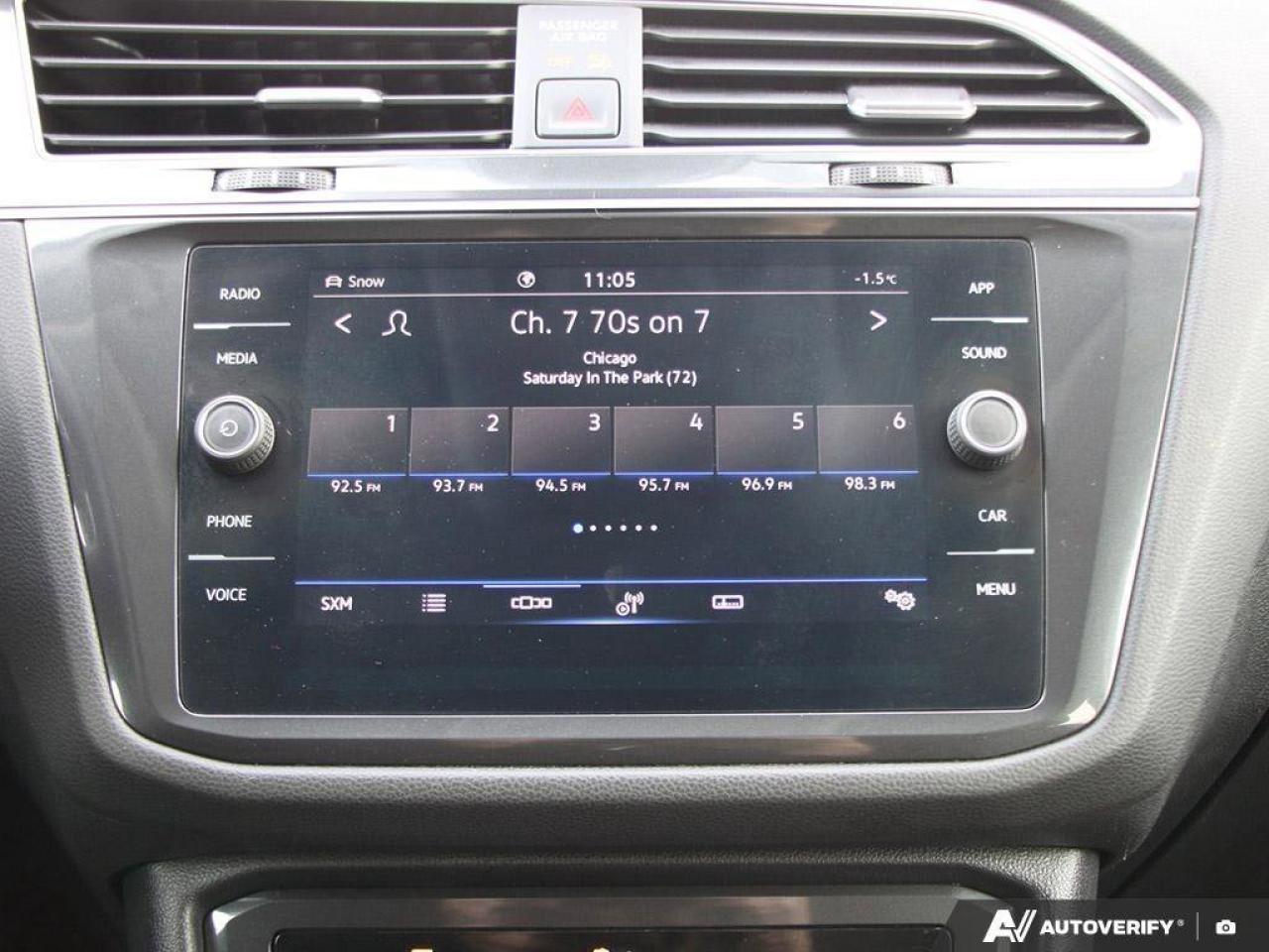 2022 Volkswagen Tiguan ComfortlineACCIDENT-FREE, AWD, CARPLAY, AWD, HTD S Photo