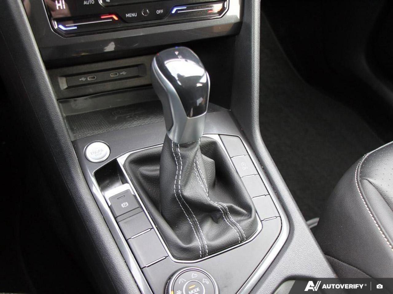 2022 Volkswagen Tiguan ComfortlineACCIDENT-FREE, AWD, CARPLAY, AWD, HTD S Photo