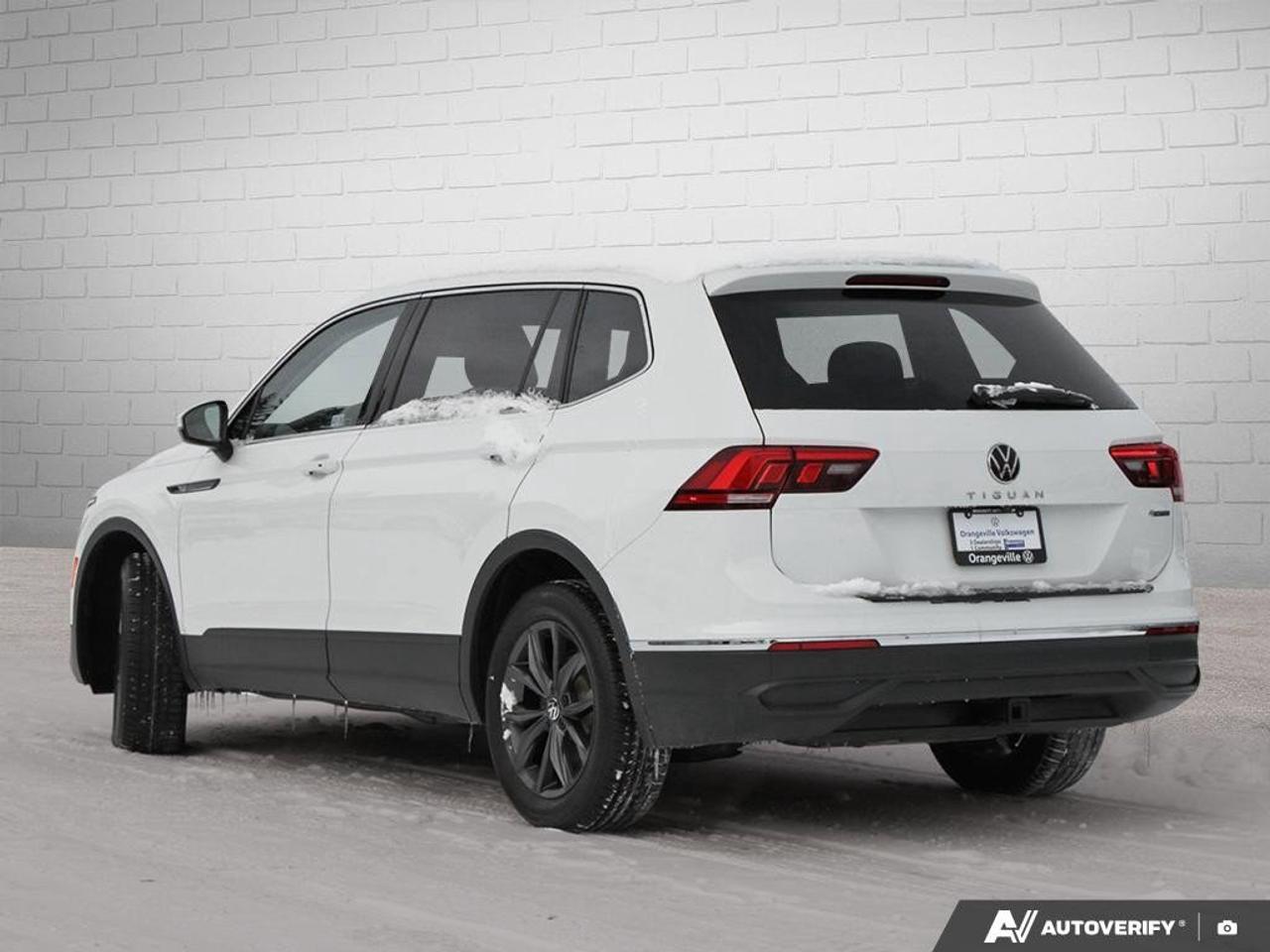 2022 Volkswagen Tiguan ComfortlineACCIDENT-FREE, AWD, CARPLAY, AWD, HTD S Photo3