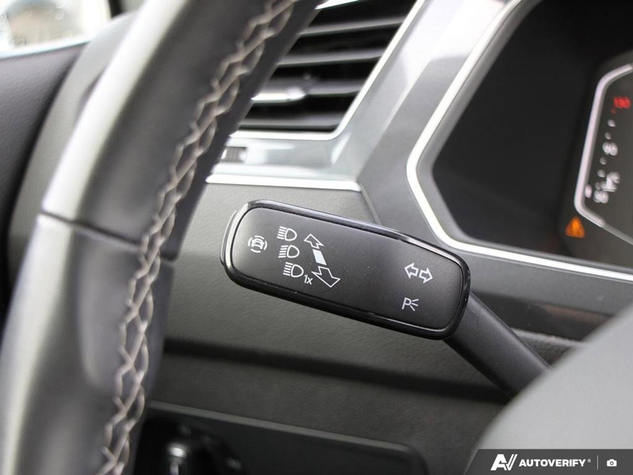 2022 Volkswagen Tiguan ComfortlineACCIDENT-FREE, AWD, CARPLAY, AWD, HTD S Photo