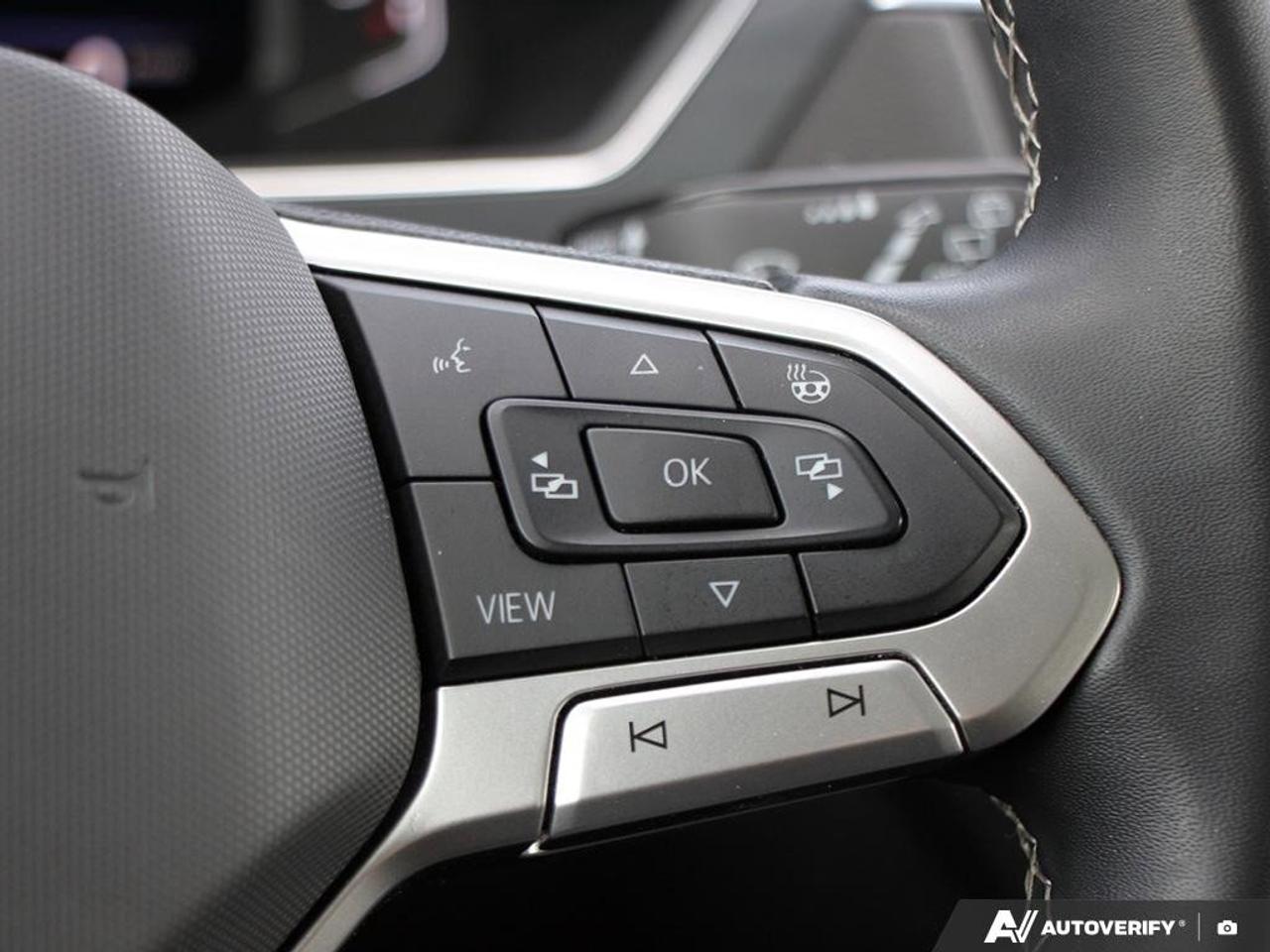 2022 Volkswagen Tiguan ComfortlineACCIDENT-FREE, AWD, CARPLAY, AWD, HTD S Photo