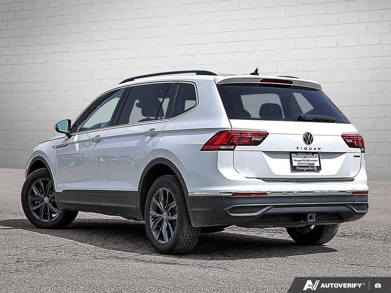 2022 Volkswagen Tiguan ComfortlineACCIDENT-FREE, AWD, CARPLAY, AWD, HTD S Photo