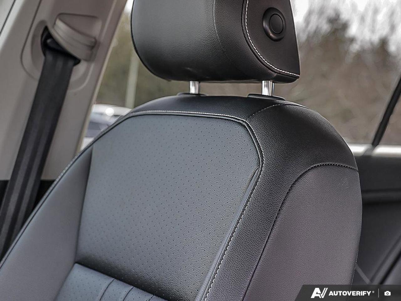 2022 Volkswagen Tiguan ComfortlineACCIDENT-FREE, AWD, CARPLAY, AWD, HTD S Photo