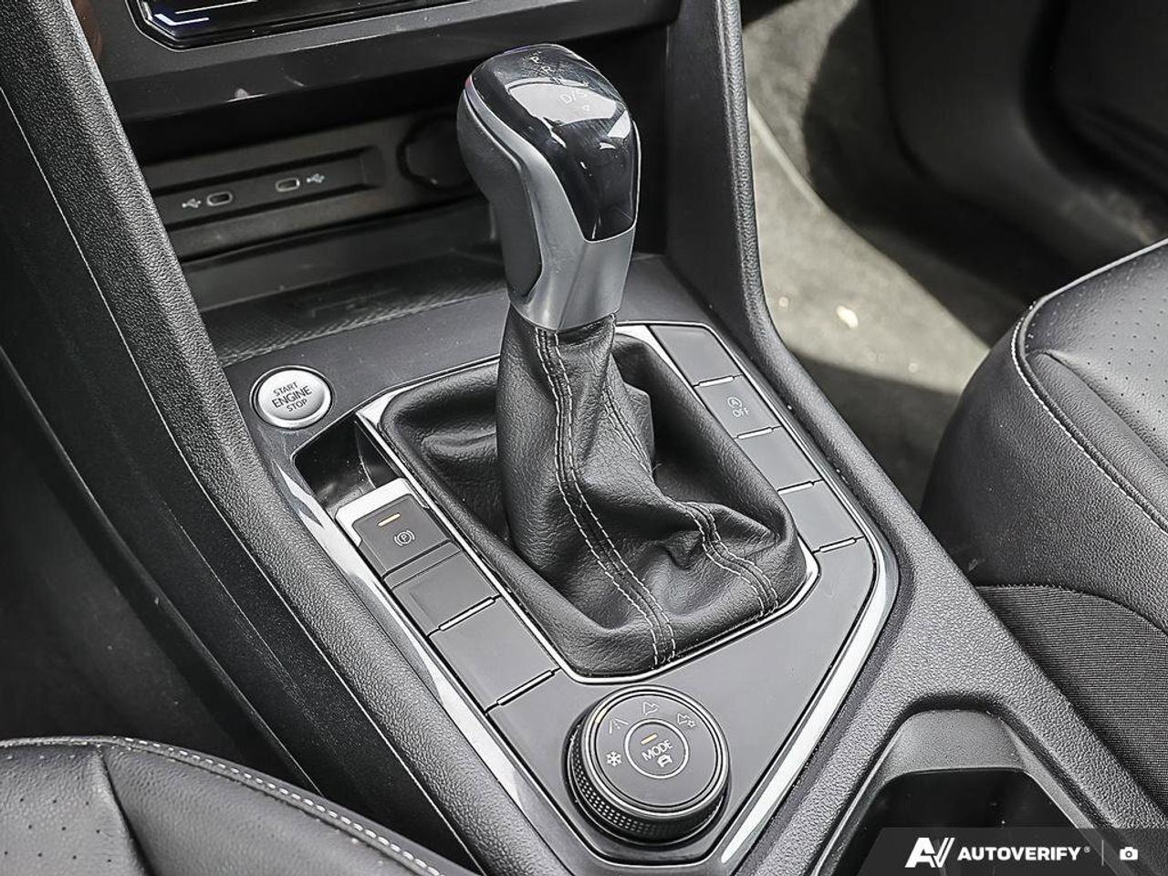 2022 Volkswagen Tiguan ComfortlineACCIDENT-FREE, AWD, CARPLAY, AWD, HTD S Photo