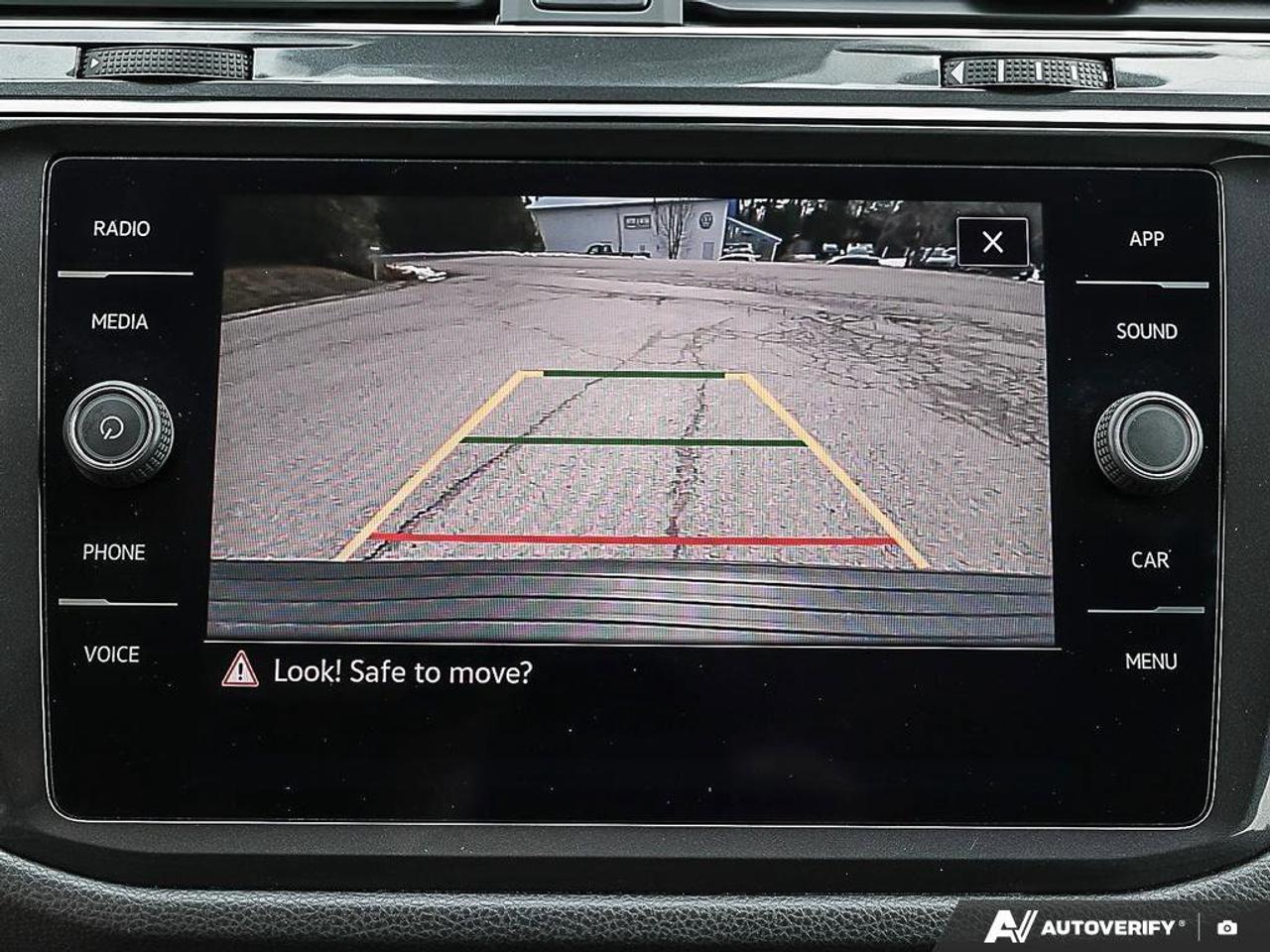 2022 Volkswagen Tiguan ComfortlineACCIDENT-FREE, AWD, CARPLAY, AWD, HTD S Photo