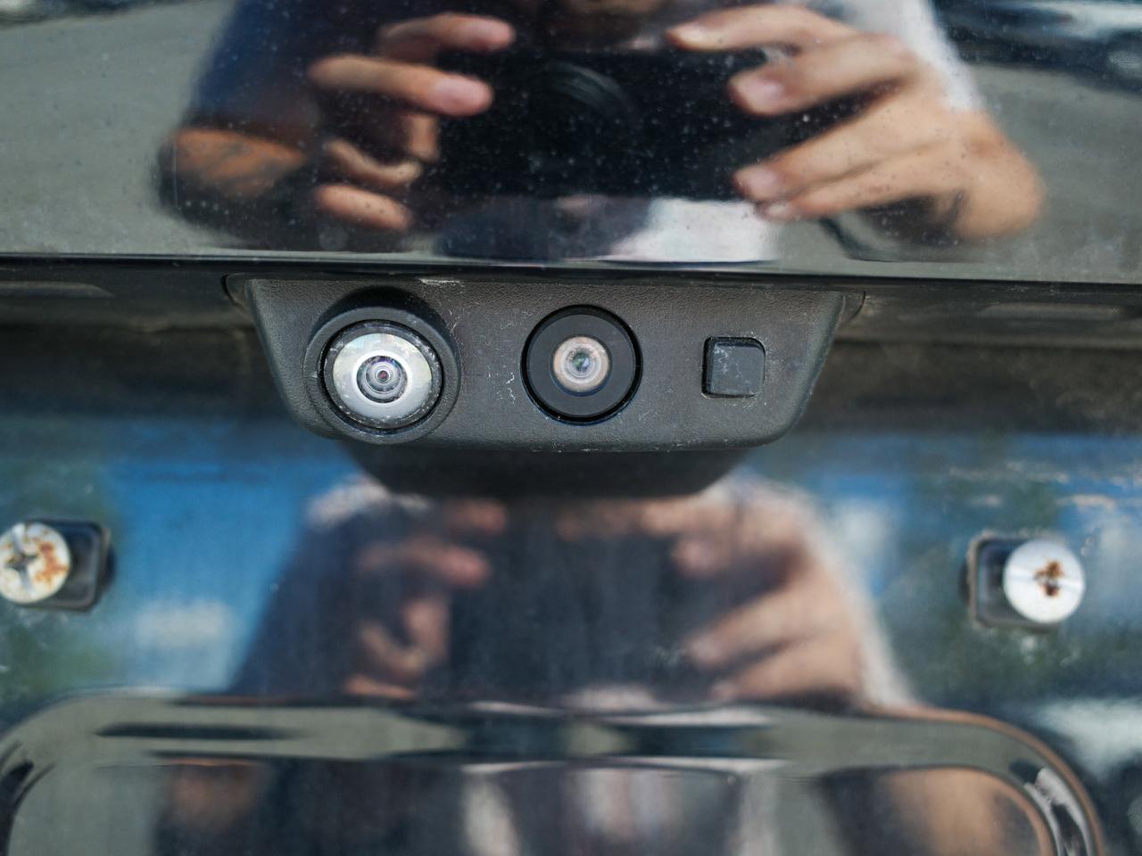 2021 Cadillac Escalade ESV Premium Luxury Platinum - Rear Seat Entertainment Photo