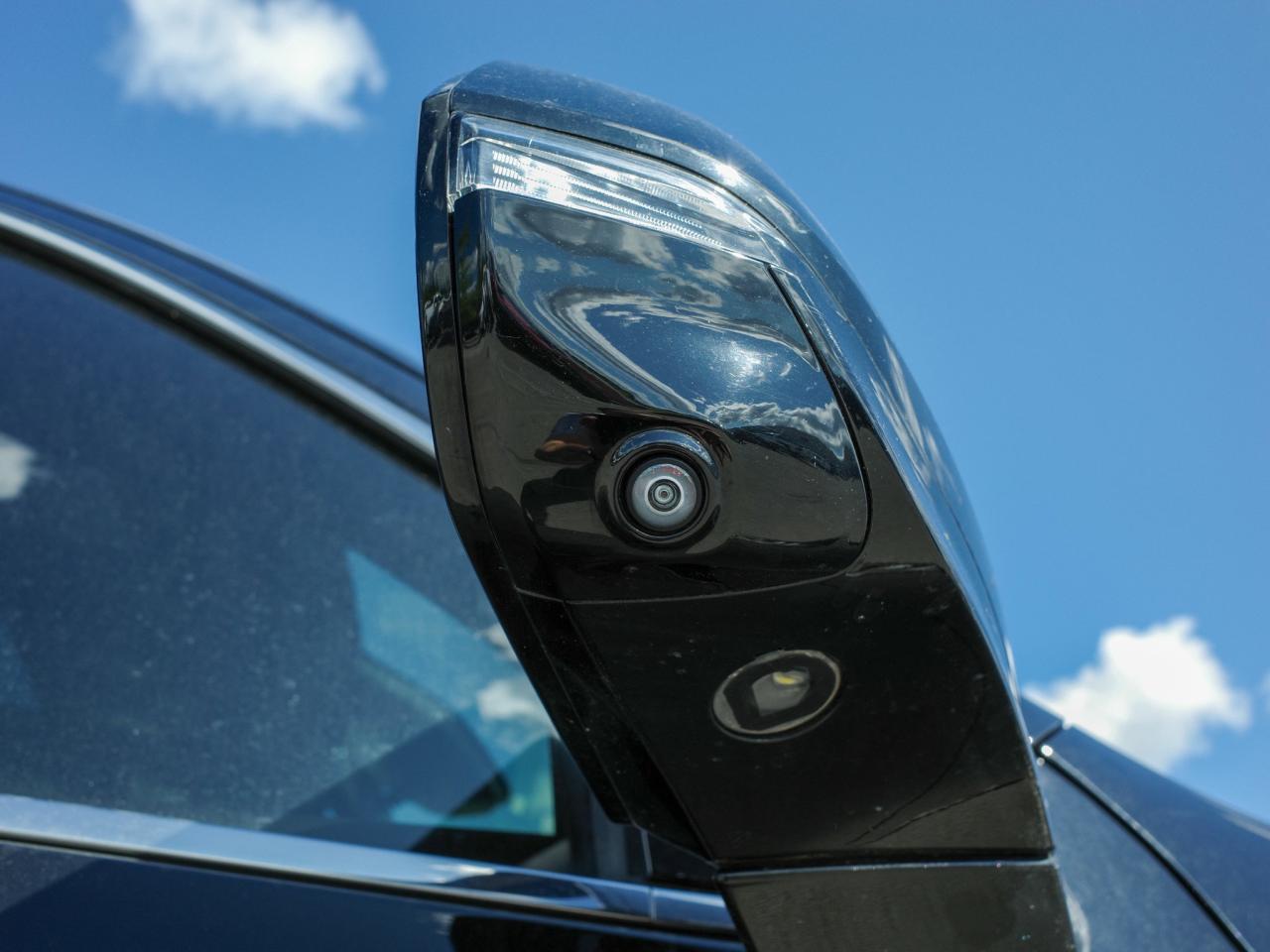 2021 Cadillac Escalade ESV Premium Luxury Platinum - Rear Seat Entertainment Photo