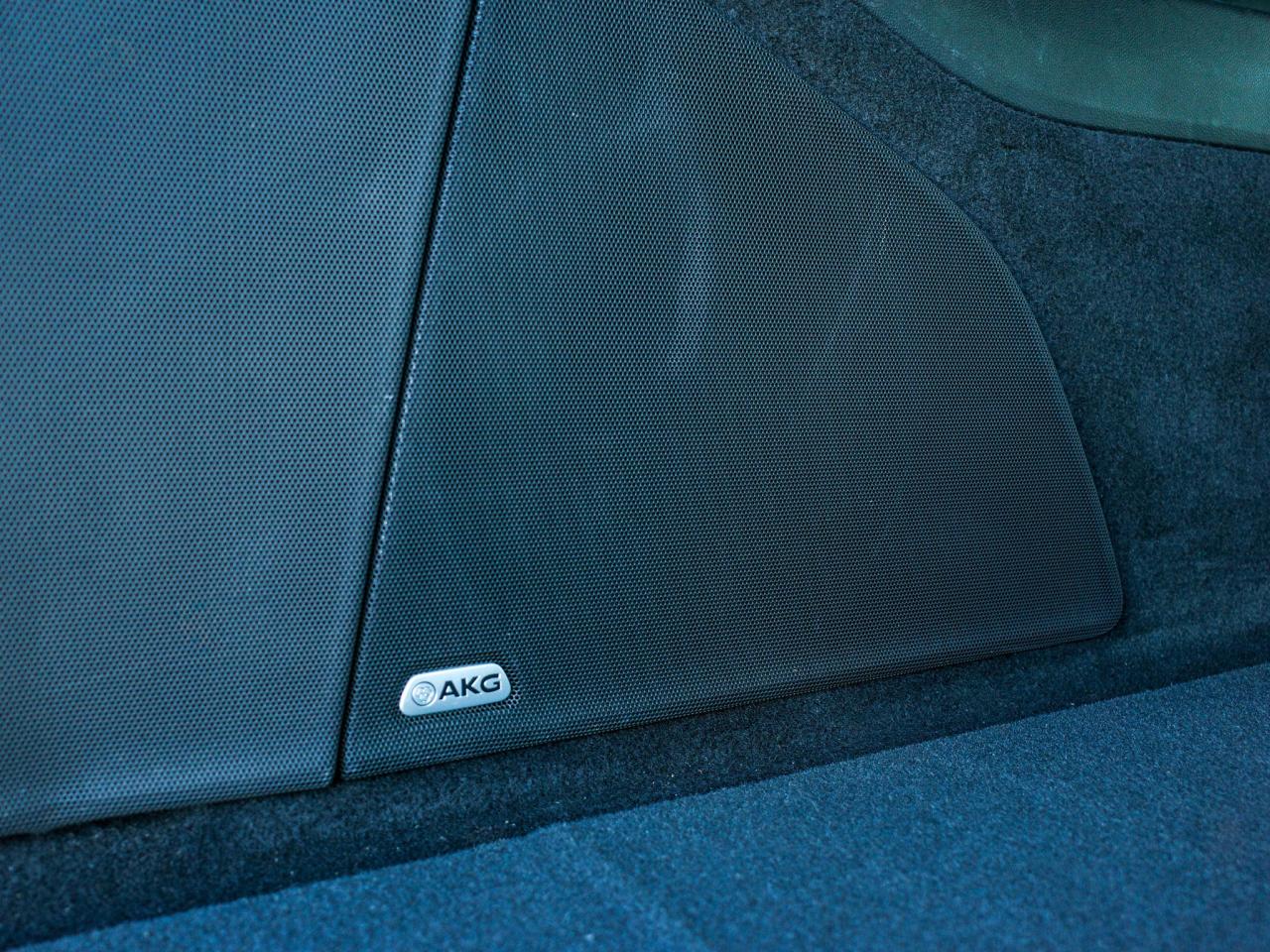 2021 Cadillac Escalade ESV Premium Luxury Platinum - Rear Seat Entertainment Photo