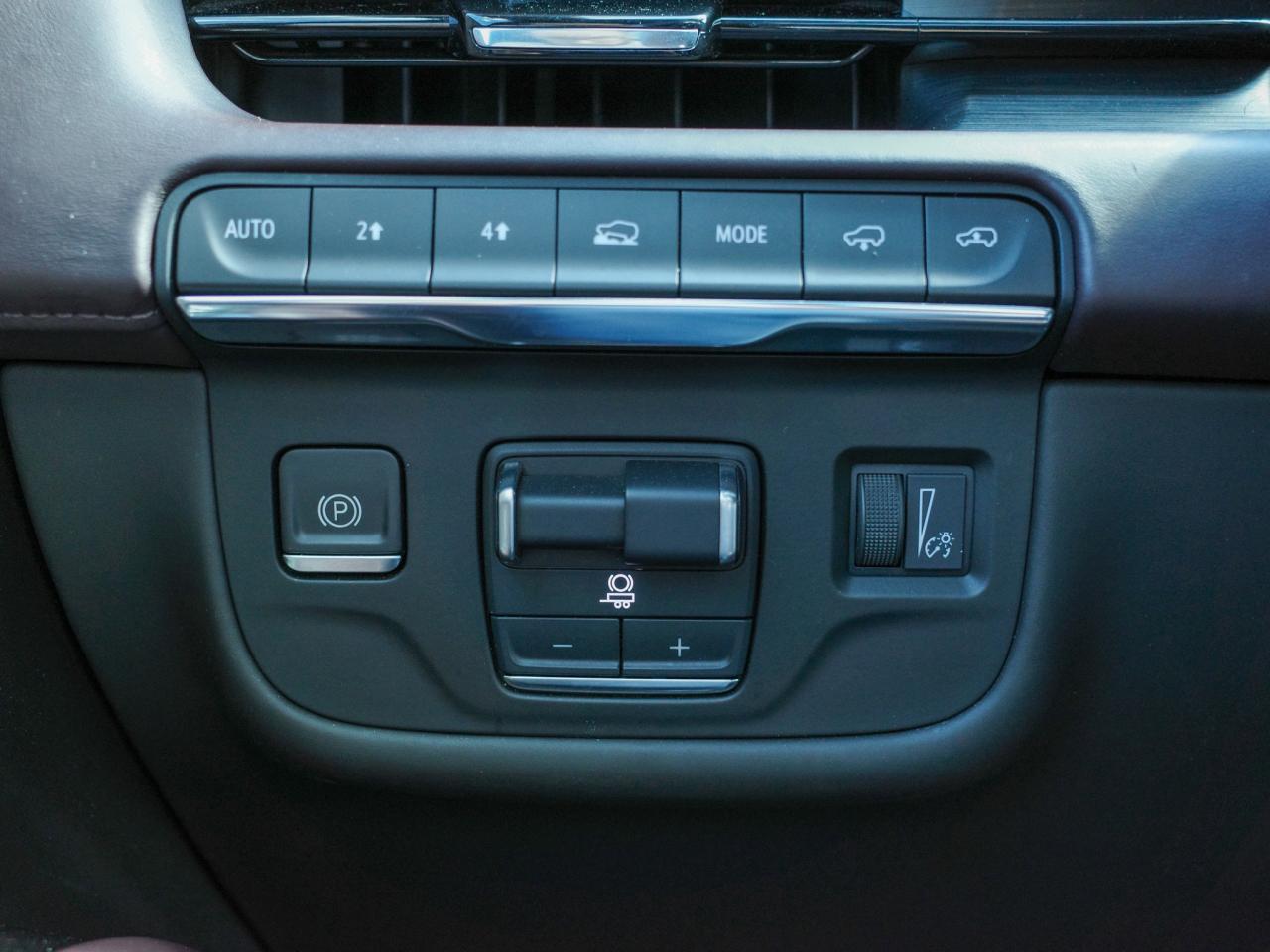 2021 Cadillac Escalade ESV Premium Luxury Platinum - Rear Seat Entertainment Photo