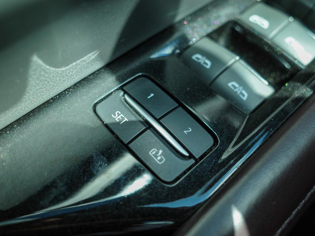 2021 Cadillac Escalade ESV Premium Luxury Platinum - Rear Seat Entertainment Photo