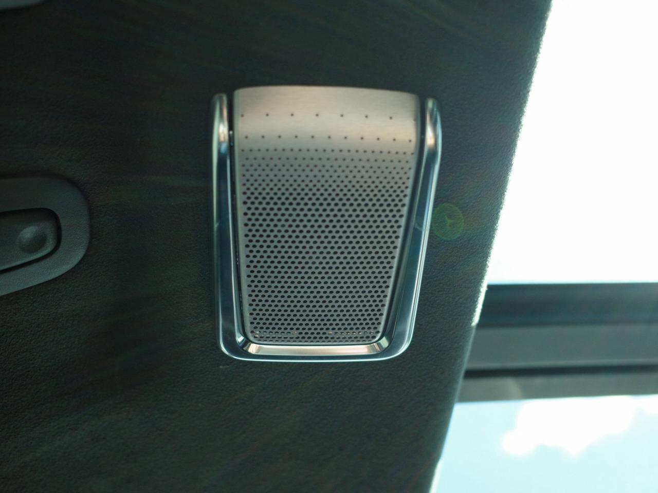 2021 Cadillac Escalade ESV Premium Luxury Platinum - Rear Seat Entertainment Photo