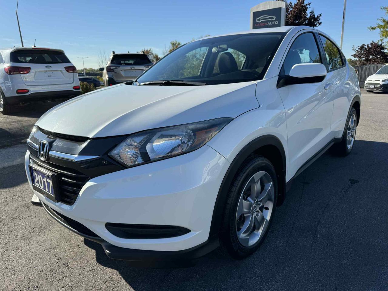 2017 Honda HR-V 2WD 4DR CVT LX Photo0