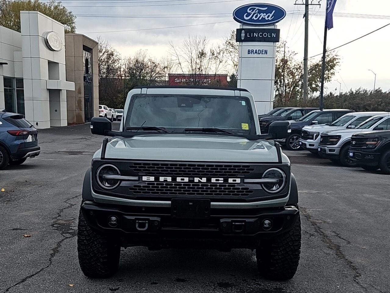 2023 Ford Bronco BADLANDS   MANUAL   TOWING CAPACITY Photo