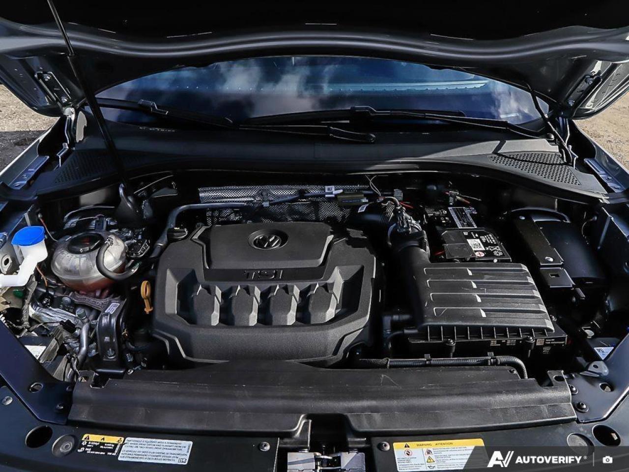 2022 Volkswagen Tiguan Highline R-LineONE-OWNER, ACCIDENT-FREE, SUNROOF, Photo