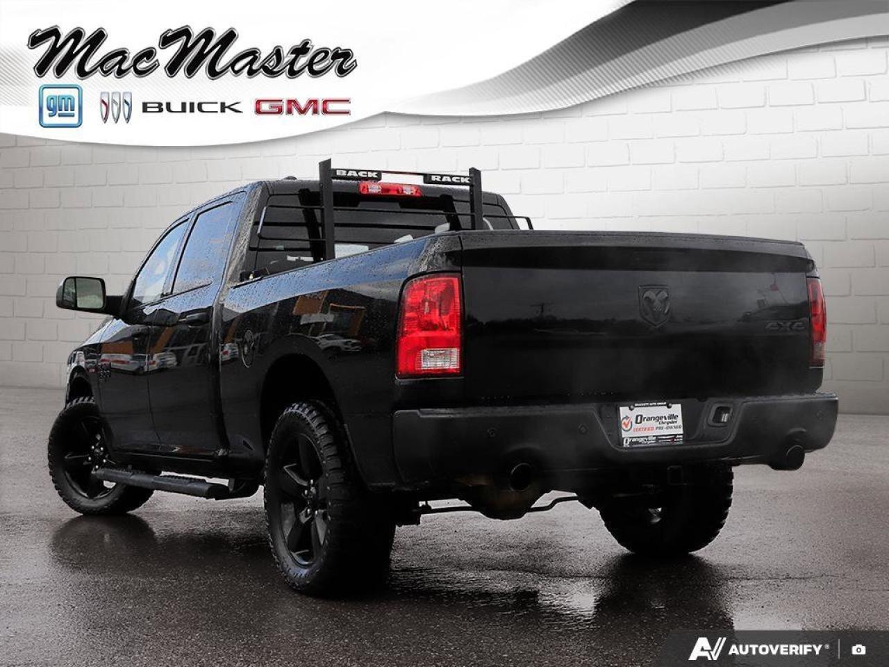 2023 RAM 1500 Classic SLTSLT, HEMI, V8, 4X4, CLOTH, REMOTE START, 1-OWNE Photo3