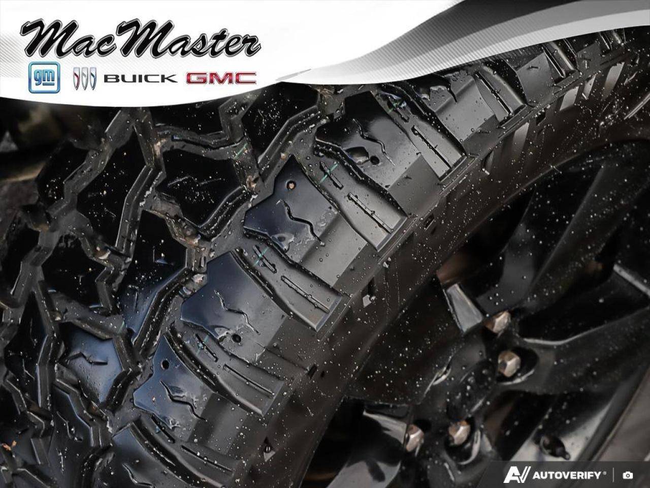 2023 RAM 1500 Classic SLTSLT, HEMI, V8, 4X4, CLOTH, REMOTE START, 1-OWNE Photo