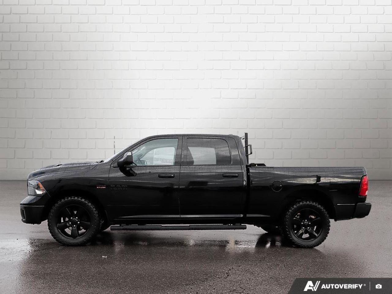 2023 RAM 1500 Classic SLTSLT, HEMI, V8, 4X4, CLOTH, REMOTE START, 1-OWNE Photo2