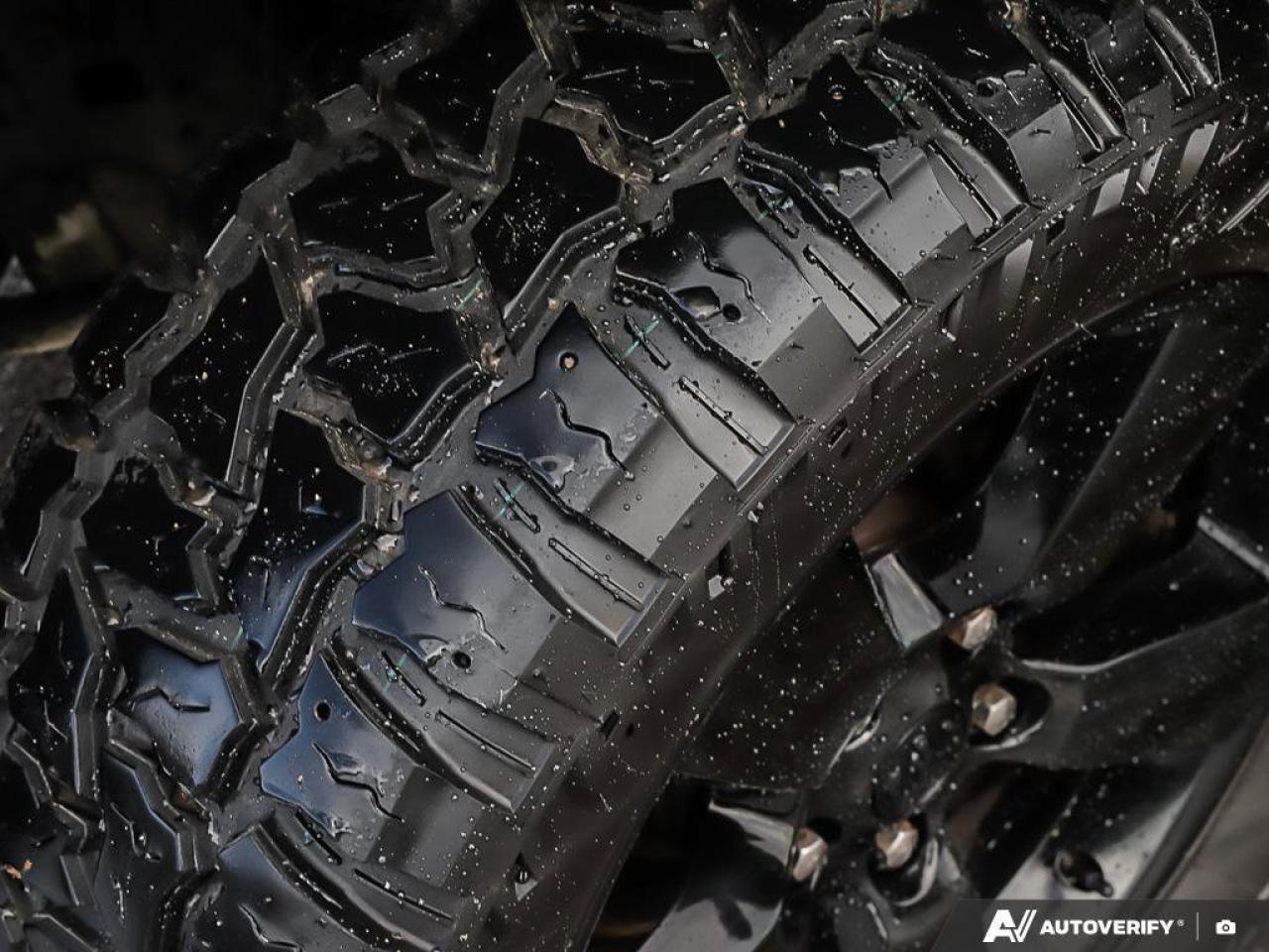 2023 RAM 1500 Classic SLTSLT, HEMI, V8, 4X4, CLOTH, REMOTE START, 1-OWNE Photo