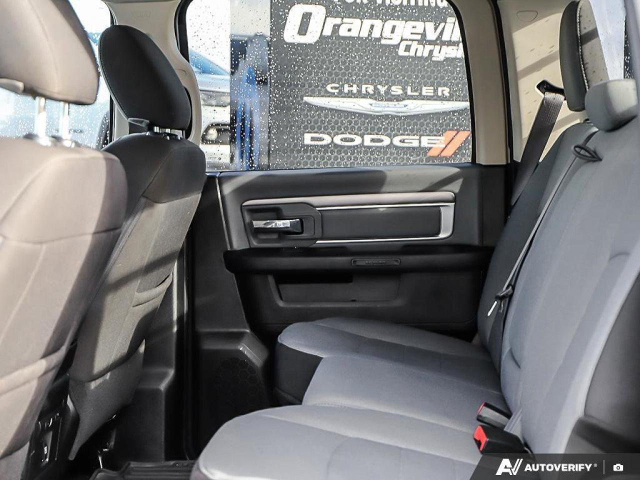 2023 RAM 1500 Classic SLTSLT, HEMI, V8, 4X4, CLOTH, REMOTE START, 1-OWNE Photo