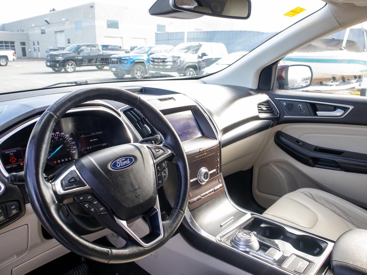 2020 Ford Edge Titanium - Heated, Ventilated Seats Photo