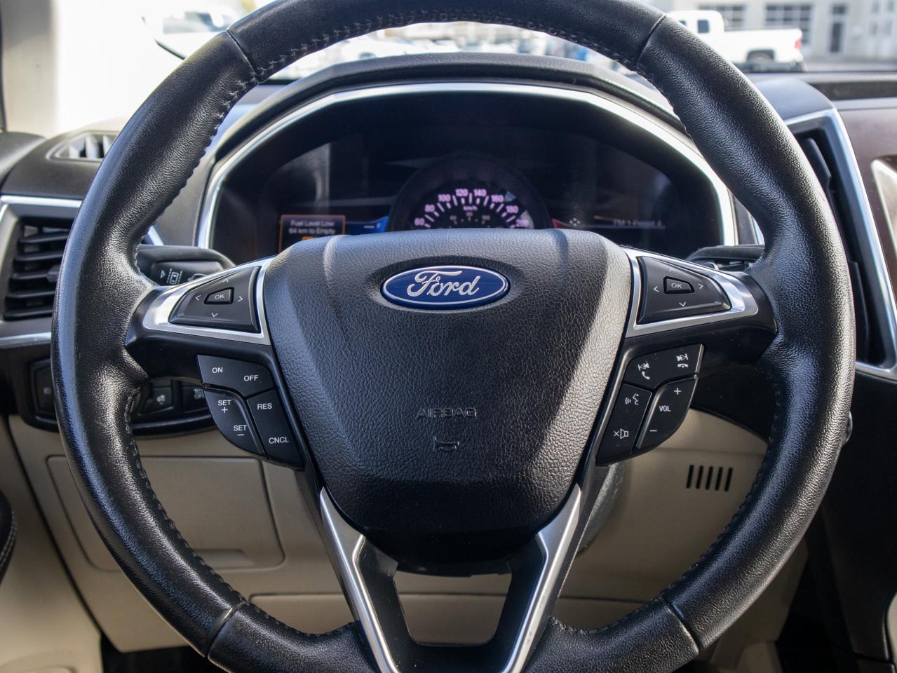 2020 Ford Edge Titanium - Heated, Ventilated Seats Photo