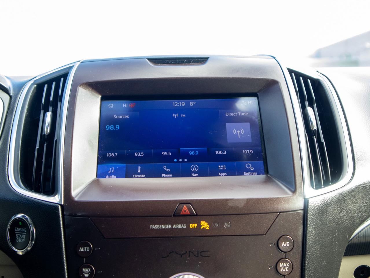 2020 Ford Edge Titanium - Heated, Ventilated Seats Photo